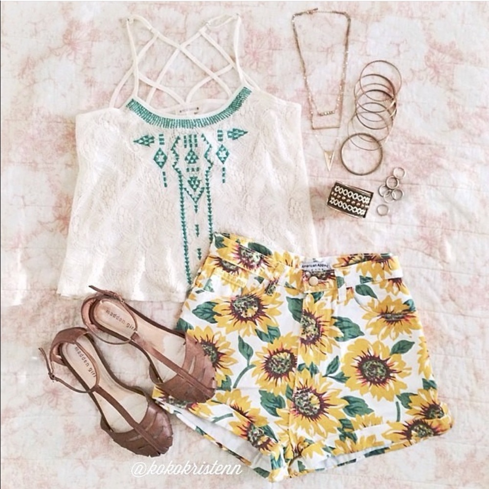 Lace & embroidery crop top